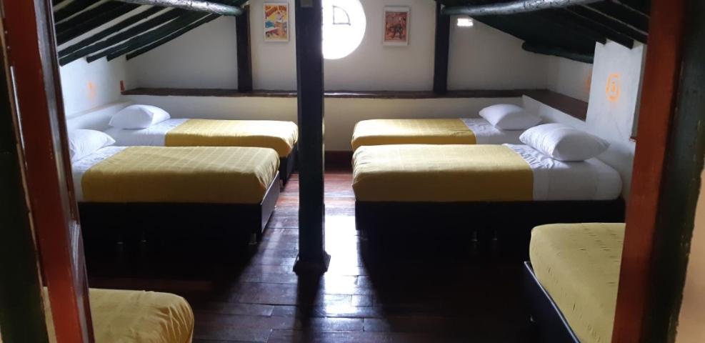 בוגוטה Cedron Hostel מראה חיצוני תמונה